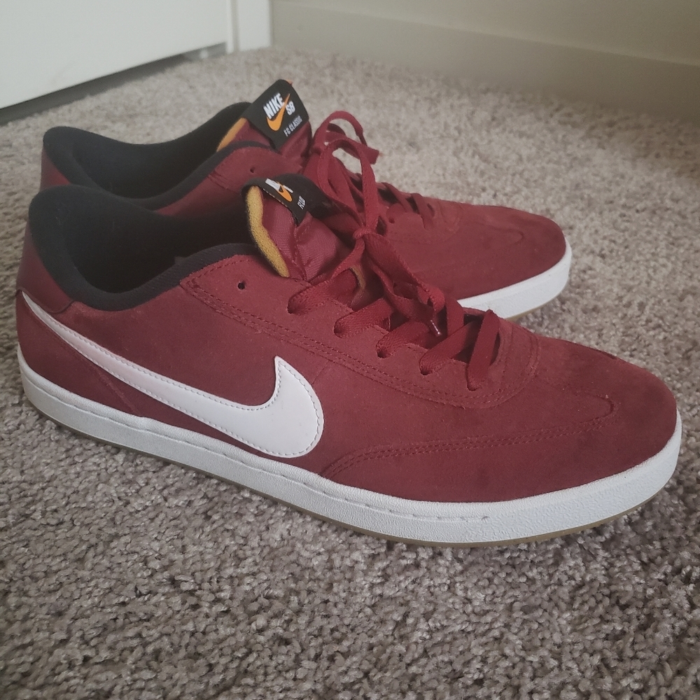 Nike SB FC Classic Skate Shoes Burgundy SIZE 12